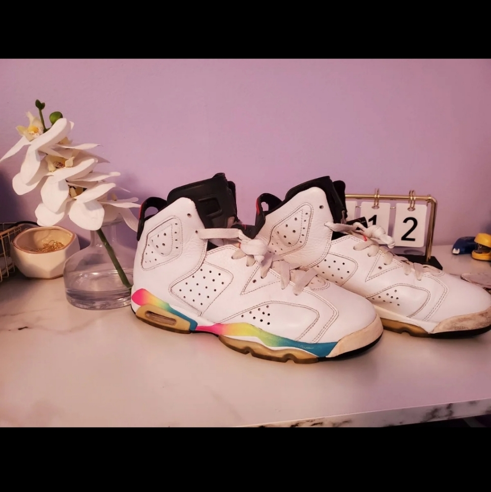 Vintage Nike Air Jordan 6 VI White Rainbow